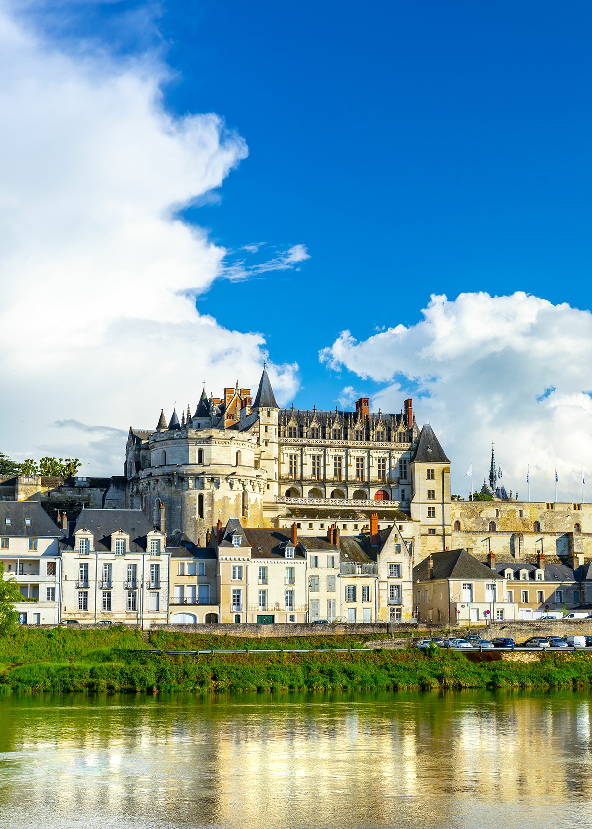 Loire Valley Tour Itinerary - Castle and a lake