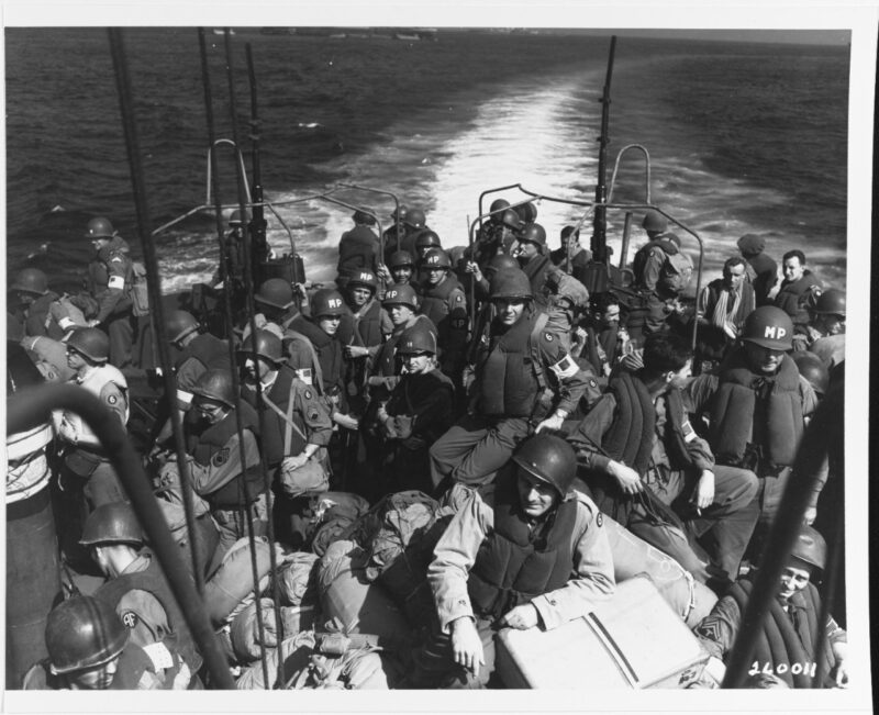 U.S. troops en route to the landings