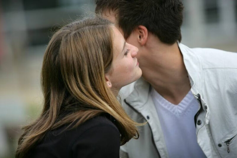 La Bise, the French greeting tradition
